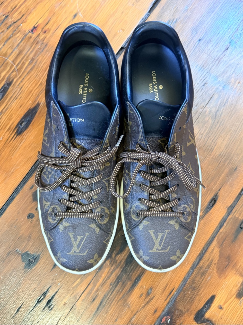 Louis Vuitton Luxembourg Brown Monogram Low-Top Sneakers with White Sole - Picture 5 of 5